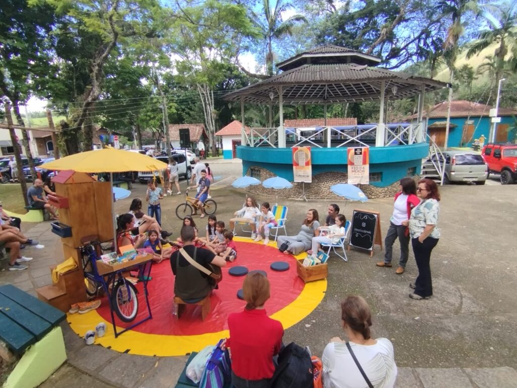 “Esquenta” Flima aquecendo cidades da Mantiqueira com livros e muitas histórias