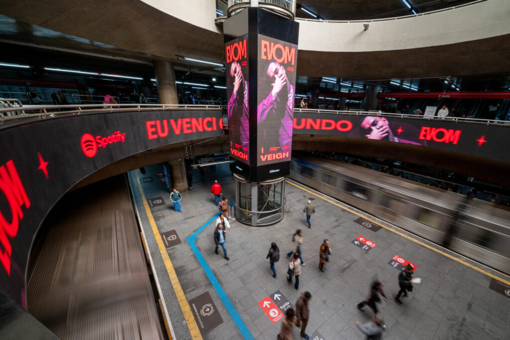 Veigh leva o trap de 'Eu Venci o Mundo' pra linha vermelha