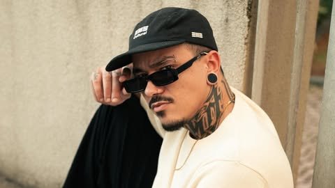 Rô Rosa estreia EP “Estações” e alcança 500 mil streams na primeira semana