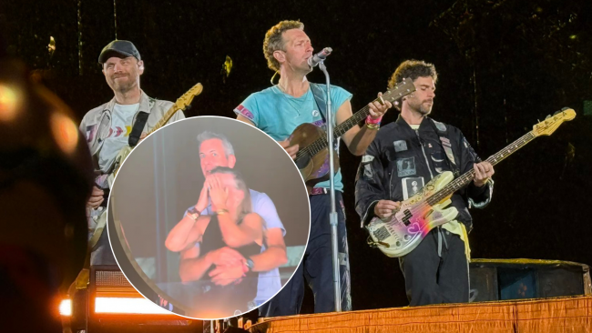 Chris Martin defende a “Kiss Cam” do Coldplay mesmo após polêmica com CEO da Astronomer