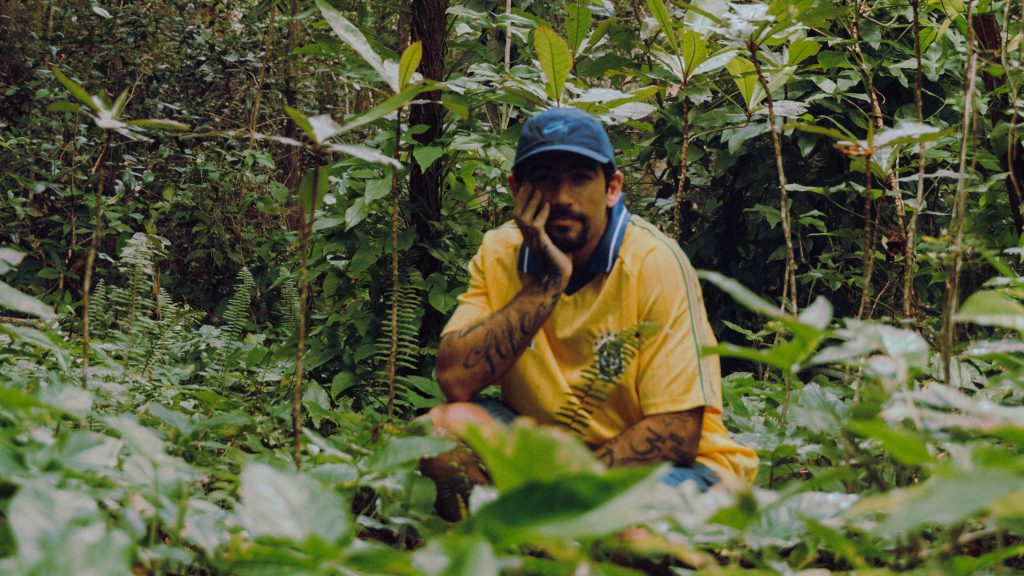 Riconoflow lança o single “pvt.luv” com mistura sensual de inglês e português