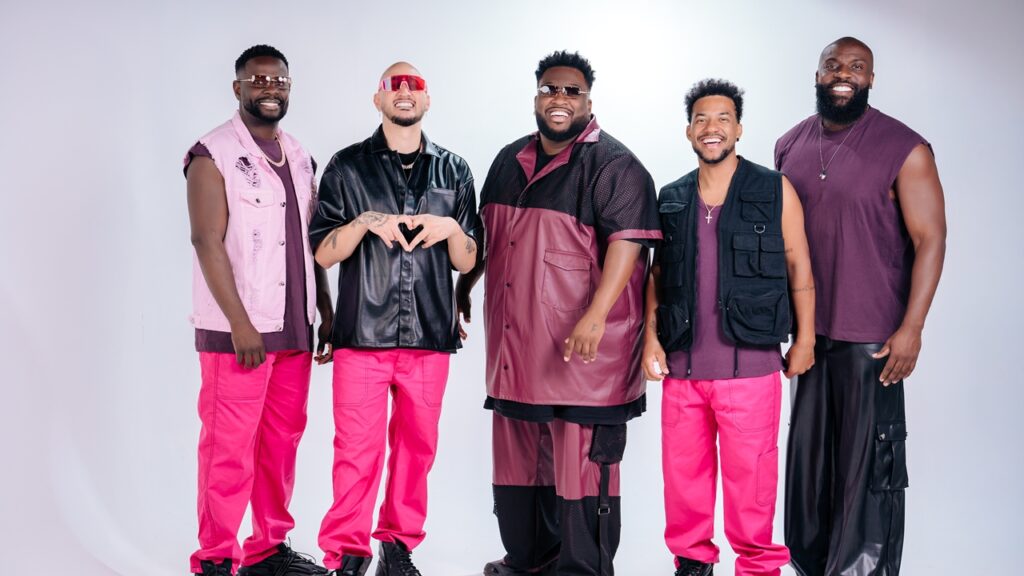 Benzadeus Grava DVD Histórico no Pelourinho com Mari Fernandez, Olodum e Mais Nomes Especiais