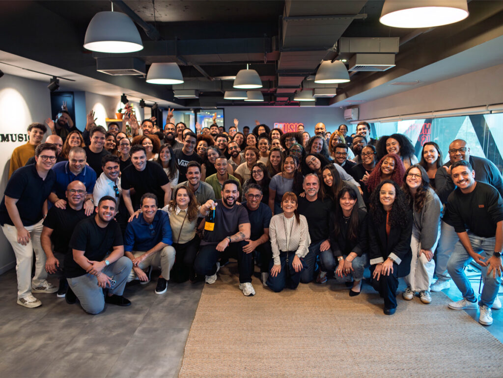 Henry Freitas, fenômeno do Forró, assina contrato com a Sony Music Brasil