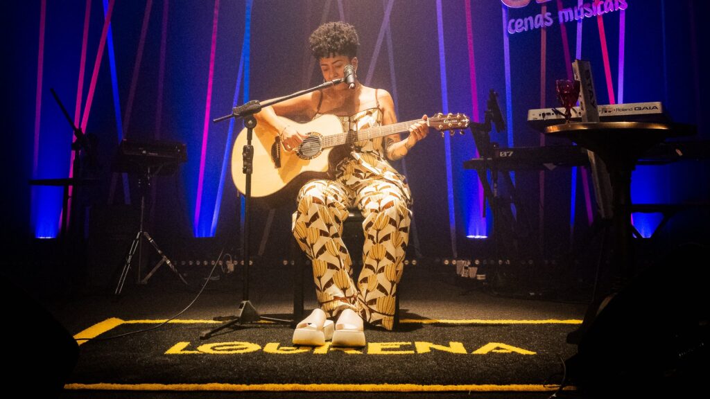 Lourena leva seu rap acústico para turnê intimista no Sul