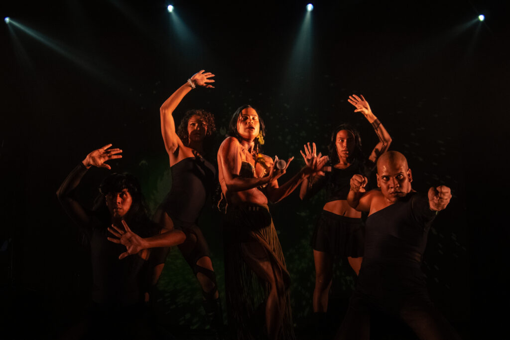 Primeira e única mulher indígena no festival, Kaê Guajajara, fará um espetáculo inédito no The Town • Rap Dab