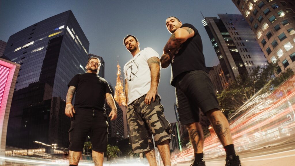 Reexista, banda formada por músicos veteranos do rock underground, estreia com álbum homônimo