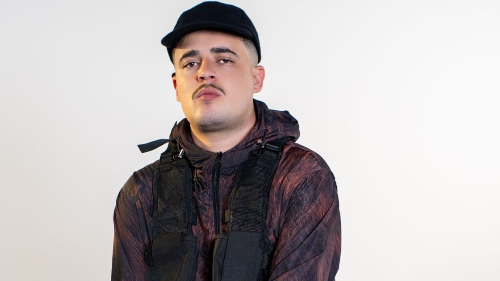 Fleezus dirige sua própria história em “Crônicas”, álbum que revela maturidade, afeto e posicionamento político