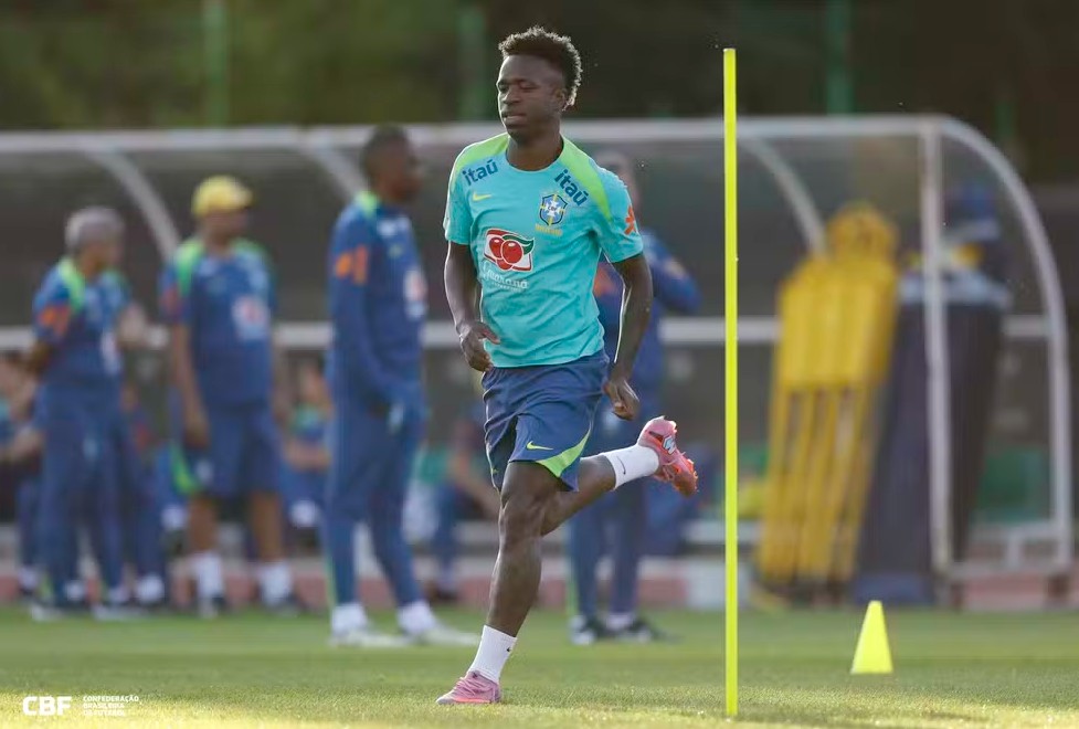 Incêndio na Casa de Vini Jr. em Madri é Controlado Pelos Bombeiros; Ninguém Ficou Ferido