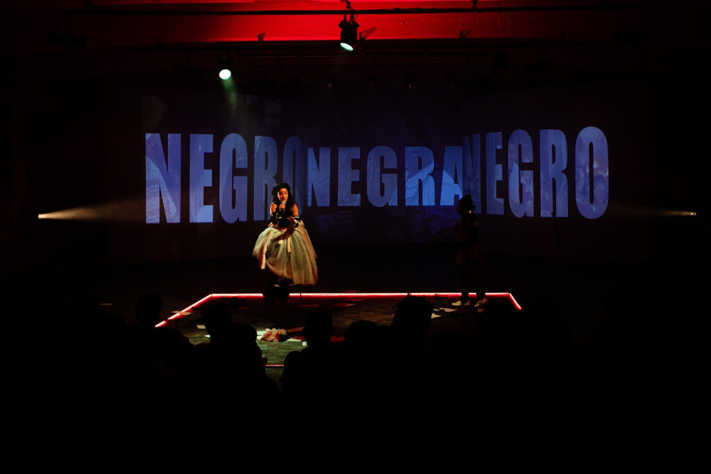 “BLACK MACHINE”: Hamlet e Ofélia ganham vozes negras no Itaú Cultural