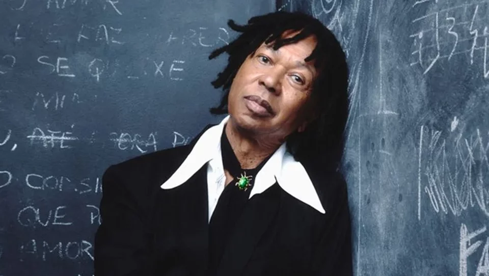 Djavan lança o 26º disco da carreira com faixa composta para Michael Jackson