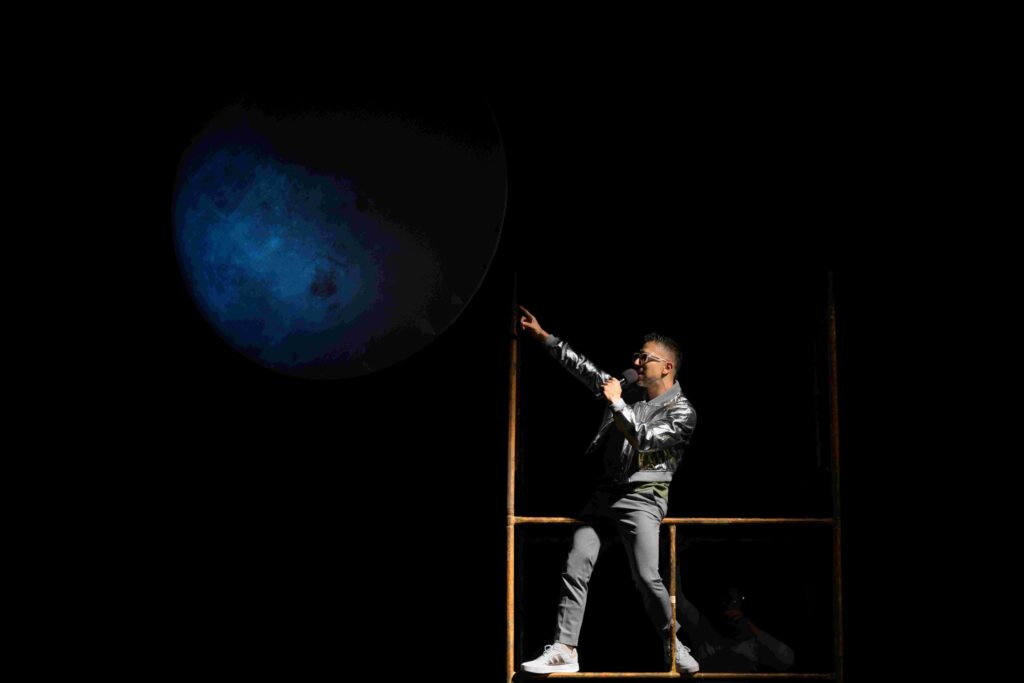 Francis lança videoclipe "Astronauta de Mármore" criado com inteligência artificial