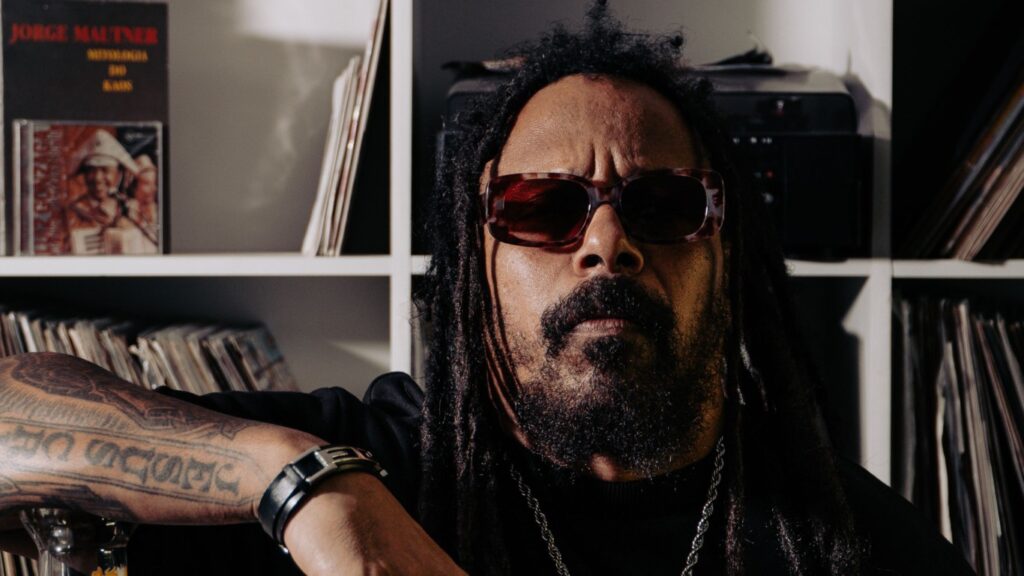 Marcelo Falcão lança novo disco com vocais inéditos de Chorão