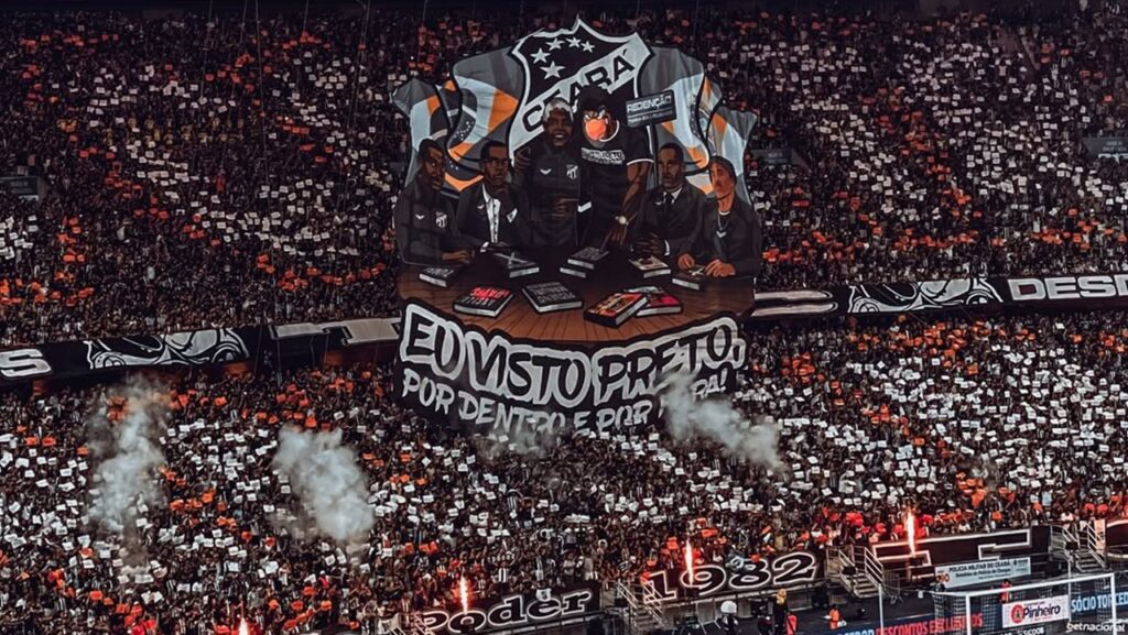 Torcida do Ceará Exibe Mosaico em Celebração à Consciência Negra com Frase dos Racionais MC's