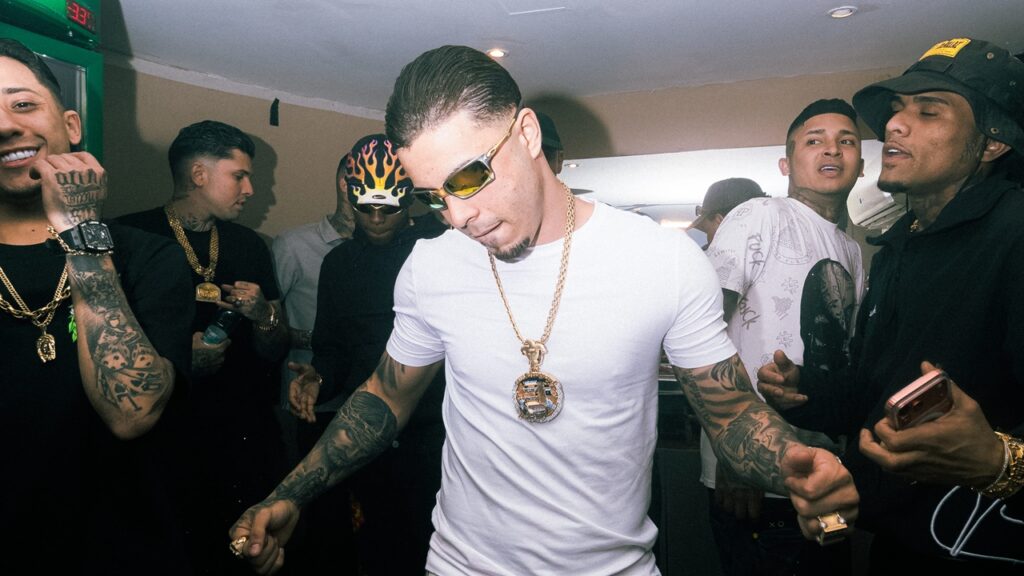 Após "Menor Problema", artista confirma mais três lançamentos exclusivos para fechar 2025