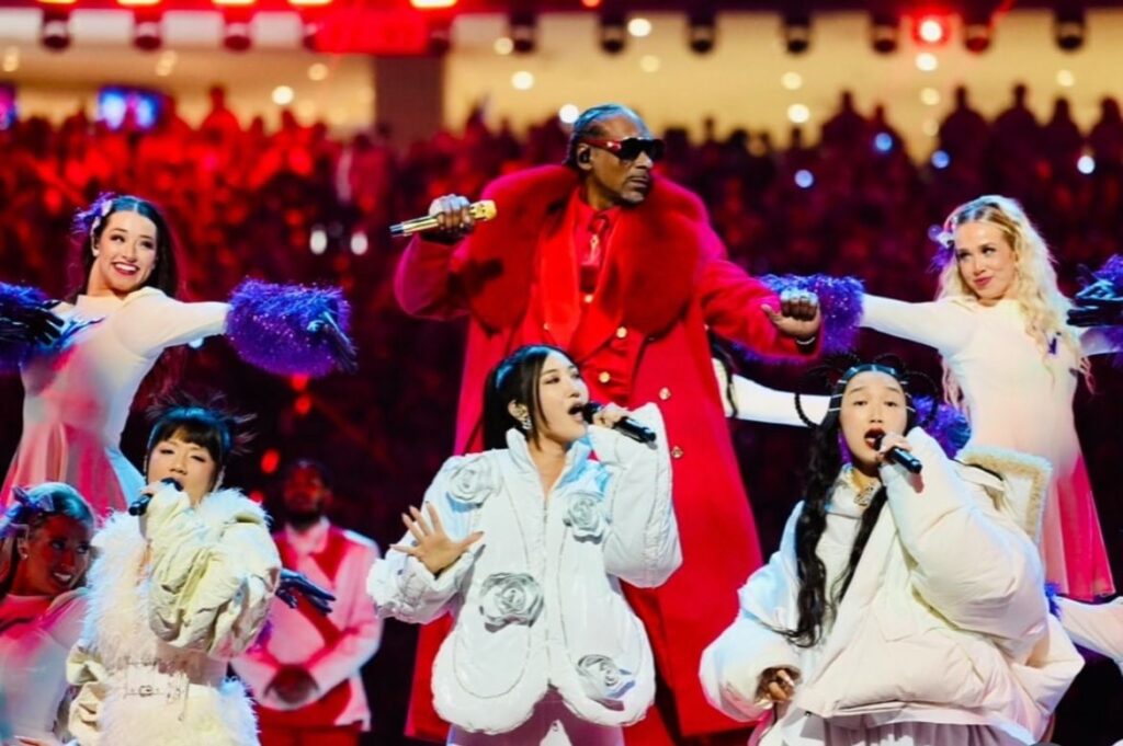 Snoop Dogg vai de K-Pop a Andrea Bocelli em show de Natal