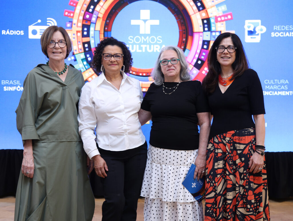 Neca Setubal, Maria Angela de Jesus, Beth Carmona e Isabel Borba (Foto: Nadja Kouchi/Acervo TV Cultura)