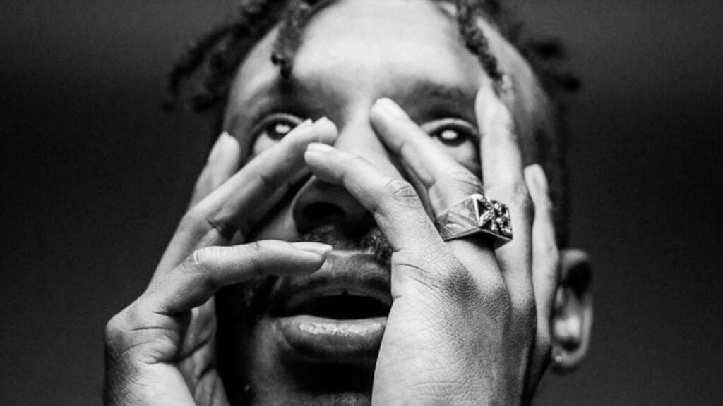 10 anos de “Castelos & Ruínas”: o disco que me ensinou que a sombra também é caminho