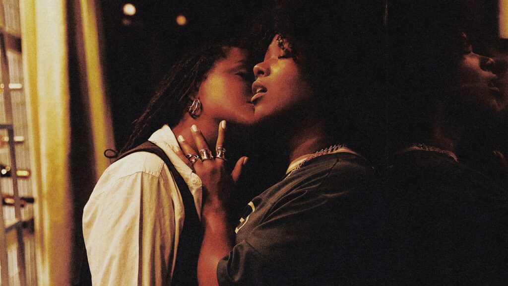 MC Luanna lança “Esconde Sua Namorada”