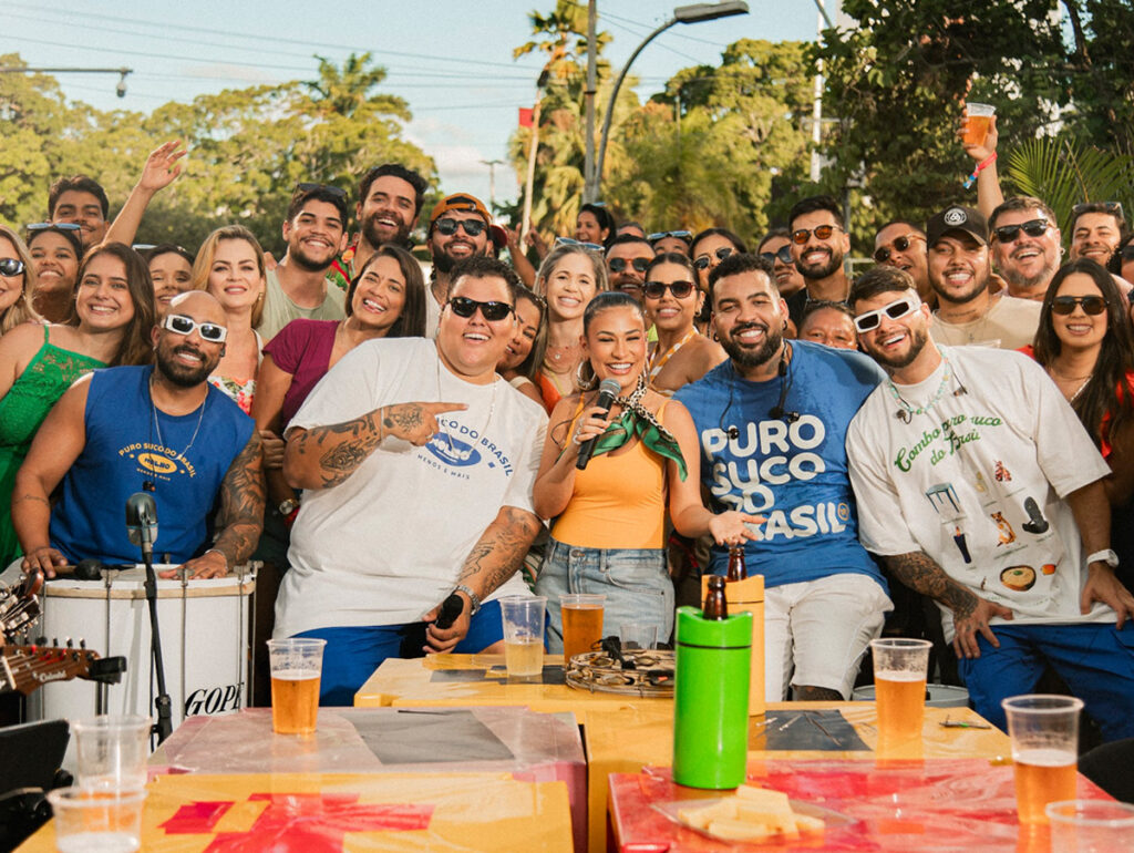 Menos é Mais e Simone Mendes alcançam recorde no Spotify com hit