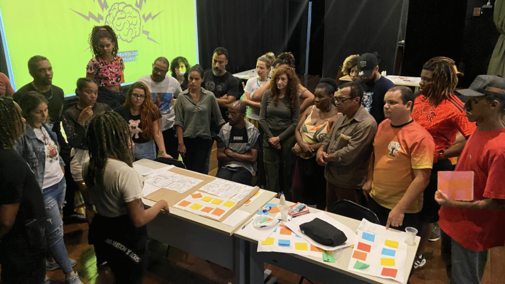 Programa CRIA RJ Abre Vagas para Profissionais da Cultura Ministrarem Oficinas em Duque de Caxias, Queimados e RJ