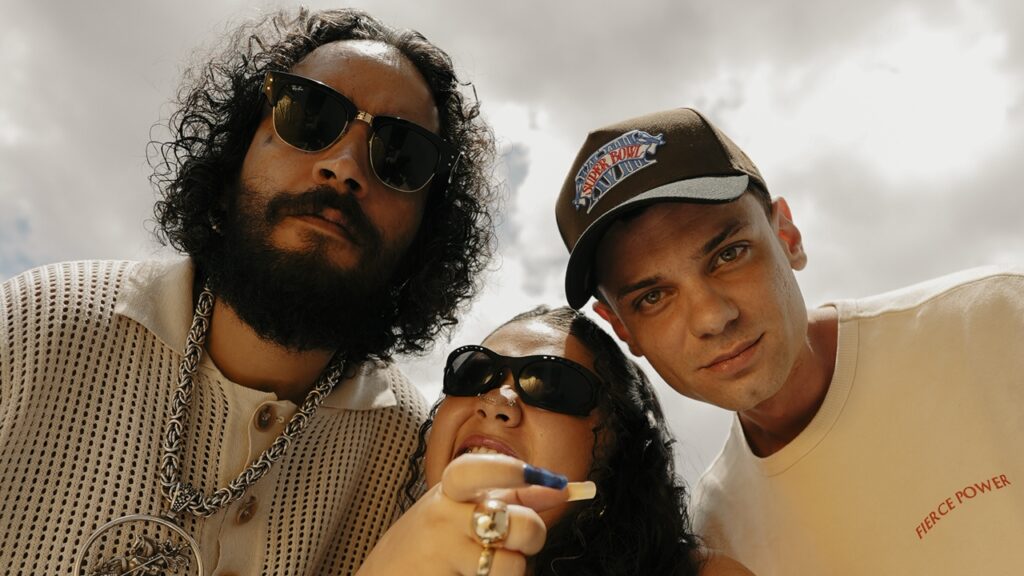 Mac Júlia inaugura nova era com direção artística de FBC e foco no Miami Bass