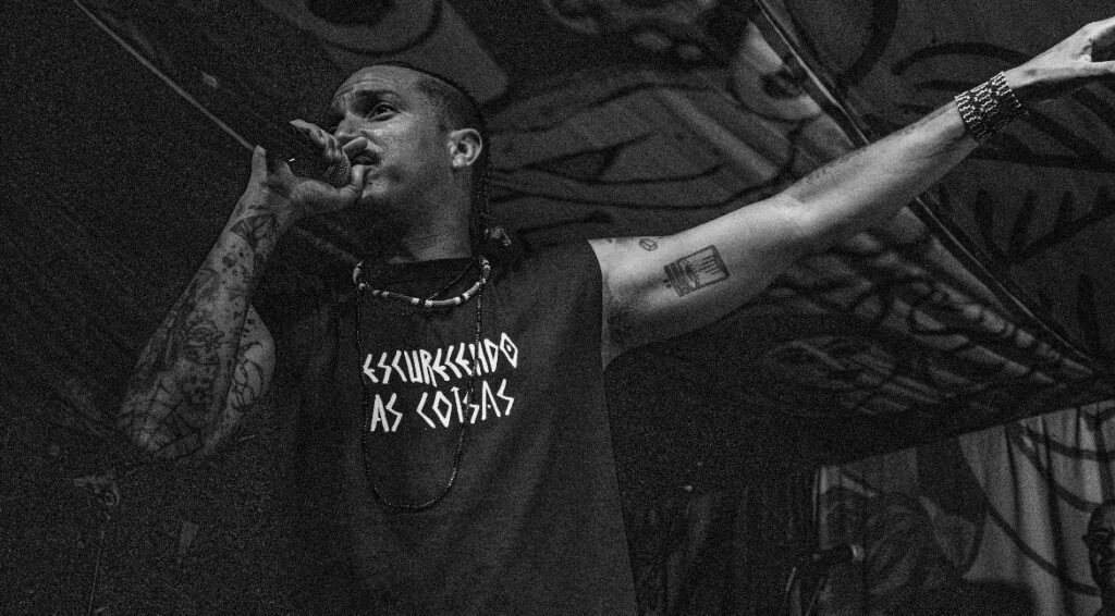 Marinho MC lança o álbum “Escurecendo as Coisas” com foco em saberes tradicionais