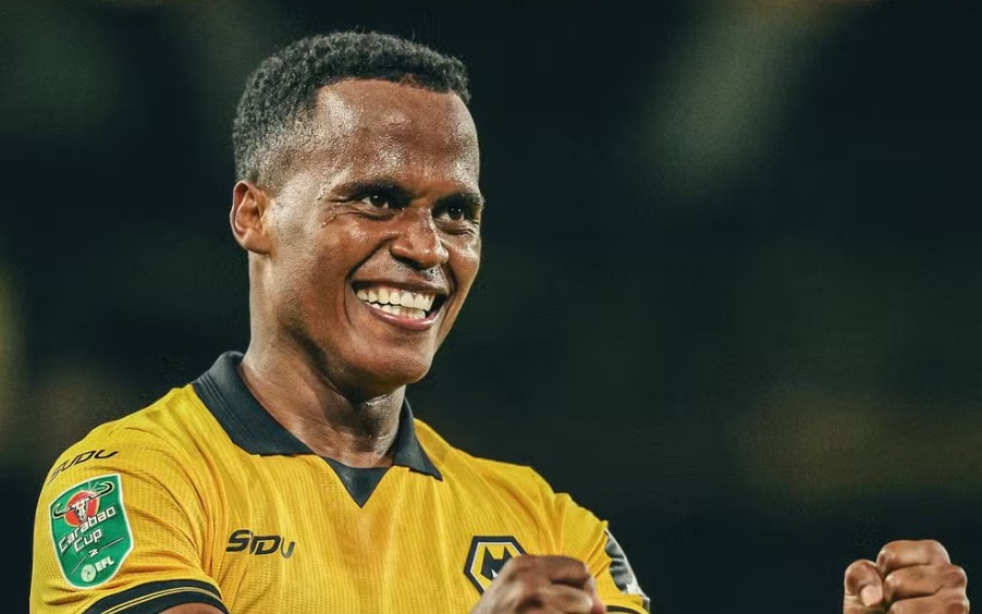 Jhon Arias comemora gol do Wolverhampton — Foto: Divulgação/Wolves