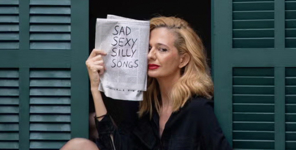 Letrux anuncia novo álbum “SadSexySillySongs” para 27 de março