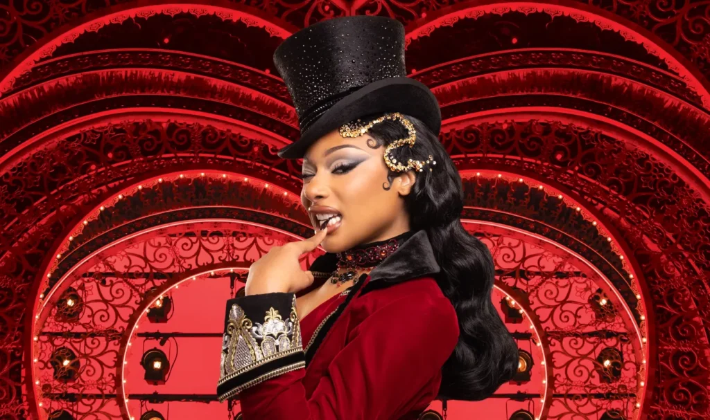 Megan Thee Stallion surge caracterizada como Zidler em “Moulin Rouge”