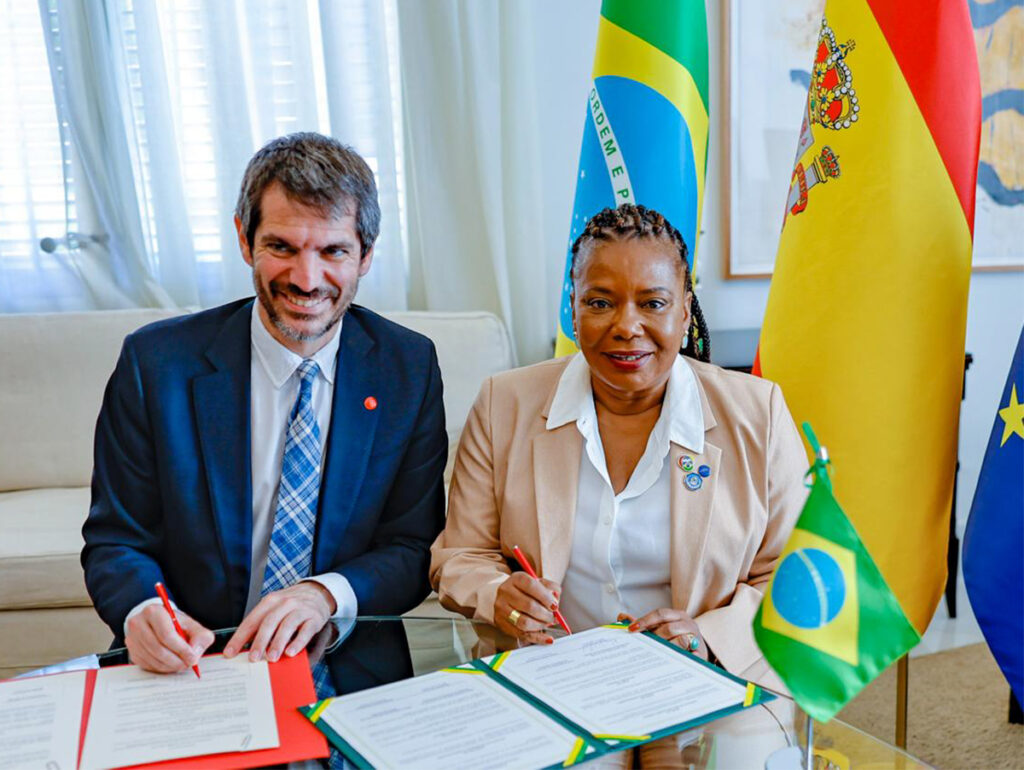Ernest Urtasun e Margareth Menezes, Ministros da Cultura, assinam Memorando de Entendimento sobre Cooperação Cultural entre o Brasil e a Espanha (Crédito: Ricardo Stuckert)