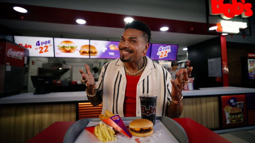 Bob’s “empresta” Naldo no Dia da Mentira e reforça campanha
