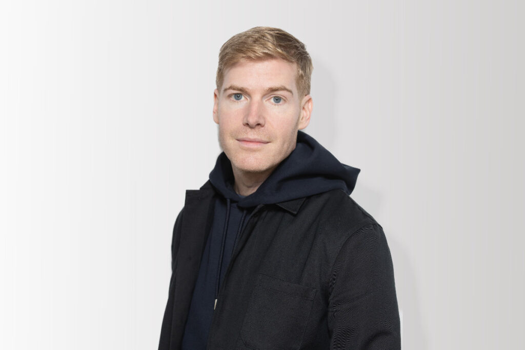 Conheça artists winning on the road build more than a stage (guest column)