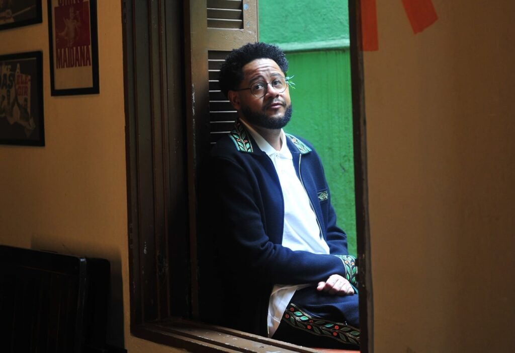 Emicida terá Projota, Rashid e Borges em show no Rio que celebra gerações do rap brasileiro