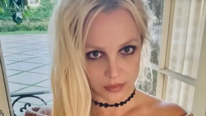 Equipe de Britney Spears nega relatos de comportamento “errático” em restaurante