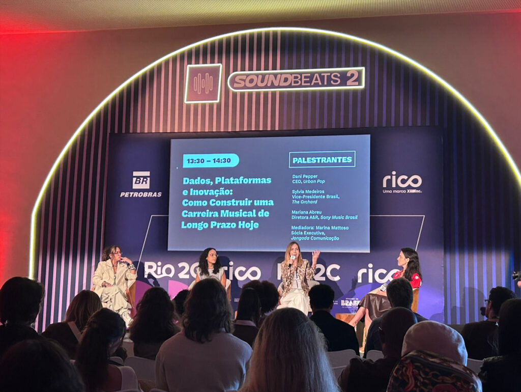Dani Pepper, Mariana Abreu, Sylvia Medeiros e Marina Mattoso