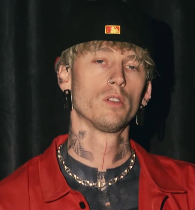 Como comprar ingressos para o show solo de mgk no Brasil?