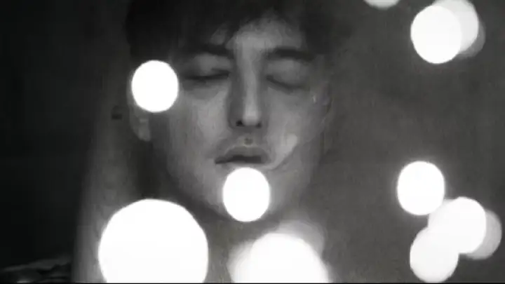 Joji lança single surpresa "Bluffin'" em parceria com The Kid LAROI