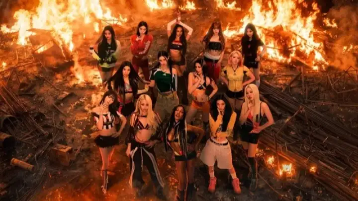 LE SSERAFIM, ILLIT e KATSEYE lançam "ICONIC BY MISTAKE" com videoclipe no YouTube