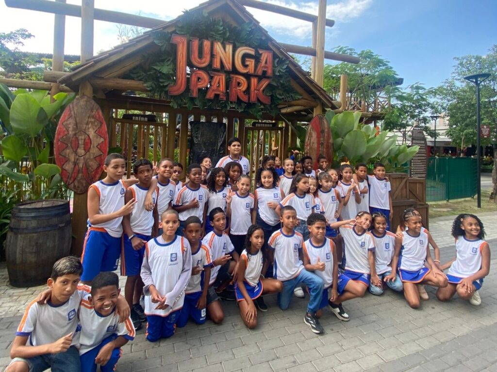 Primeiro parque infantil urbano de arvorismo do país recebe centenas de crianças da rede pública de Nova Iguaçu em ação de inclusão social