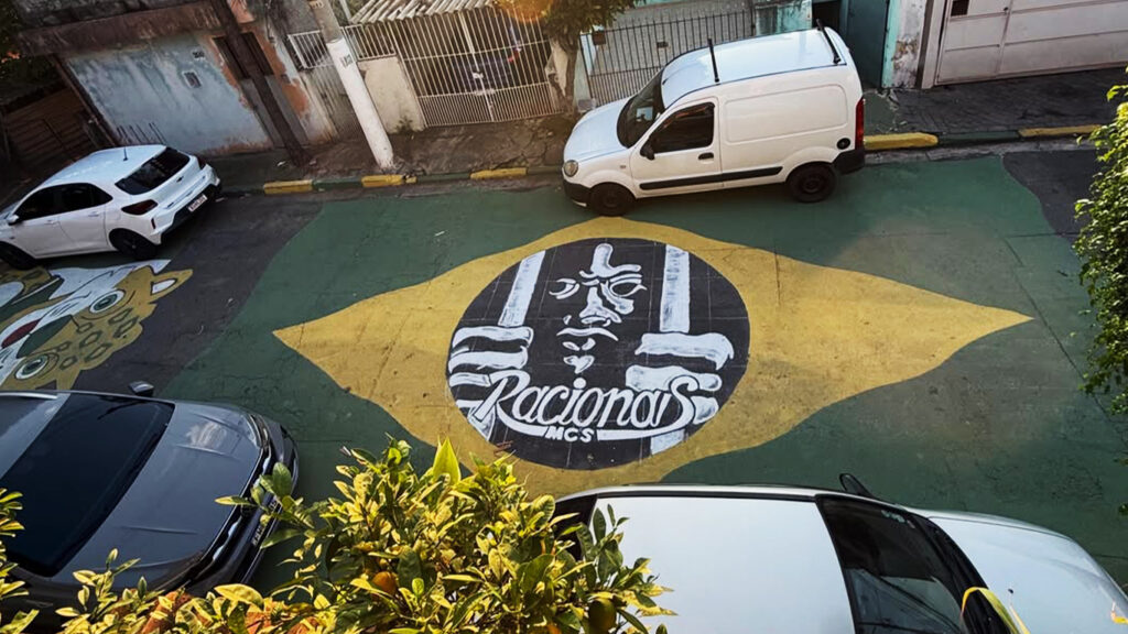 Rua do Jardim Peri ganha arte inspirada nos Racionais e no Brasil