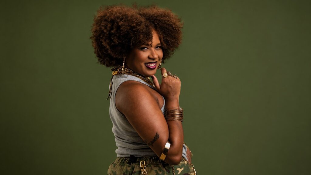 MC Luanna se apresenta na 10ª Parada LGBT+ Cidade Tiradentes