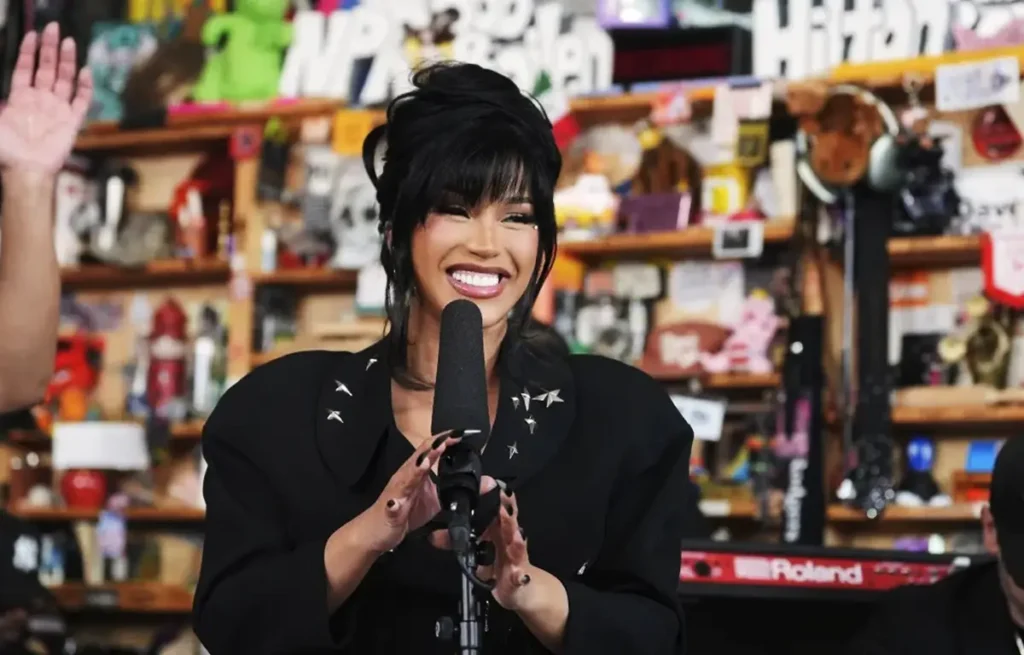 Cardi B traz apresentação icônica em novo episódio do Tiny Desk