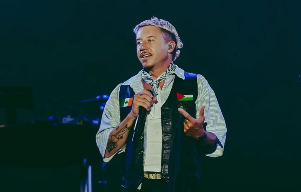 Macklemore pede Palestina livre e critica ICE em show