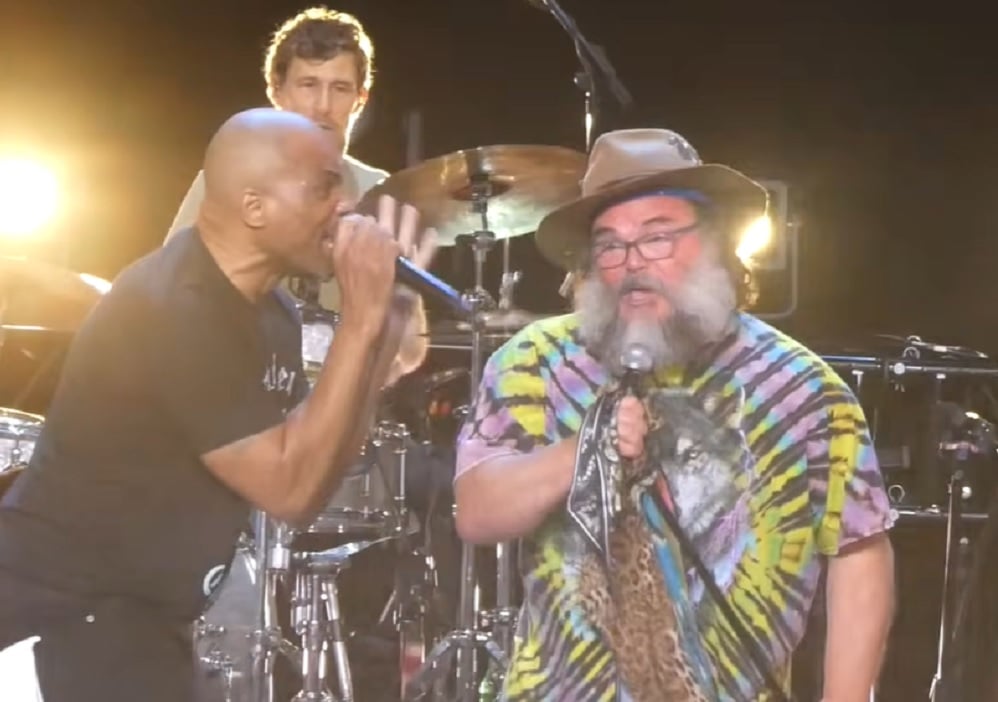 Vídeo: Tom Morello, Jack Black e ícones do Rap e Metal tocam "Walk This Way"