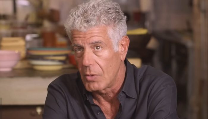 A playlist perfeita para cozinhar, segundo Anthony Bourdain