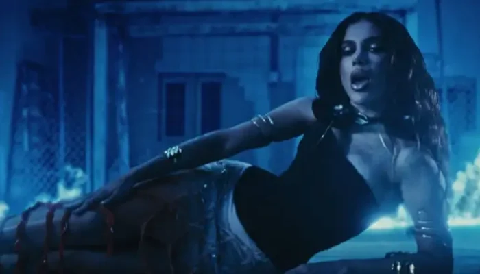 Anitta aparece em duas paradas do Spotify na Itália e na Tailândia com colaborações