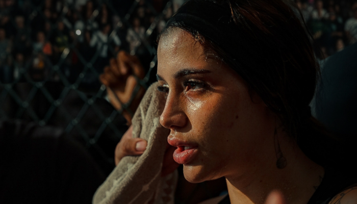 Azzy lança"MC de Batalha" e dá voz à resistência feminina no Rap • Rap Dab