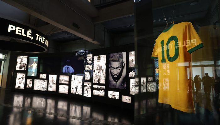Camisa do Pelé da final da Copa de 70 volta ao Museu do Futebol