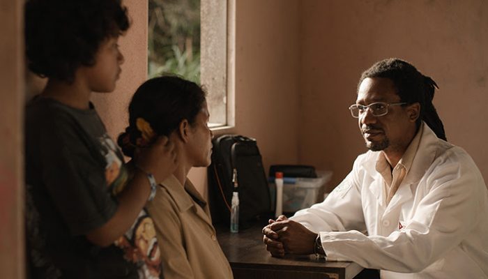 Cena do filme capixaba “O Deserto de Akin”. Fotos: Divulgação