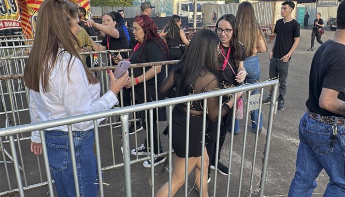 NS Operações gerencia entrada de público em festival